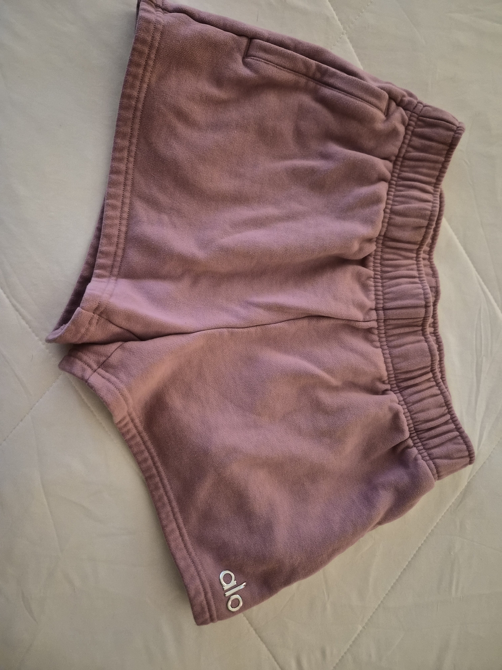 ALO Yoga Accolade Crewneck Sweatshirt And Shorts Xs Wild Rose - Picture 3 of 5